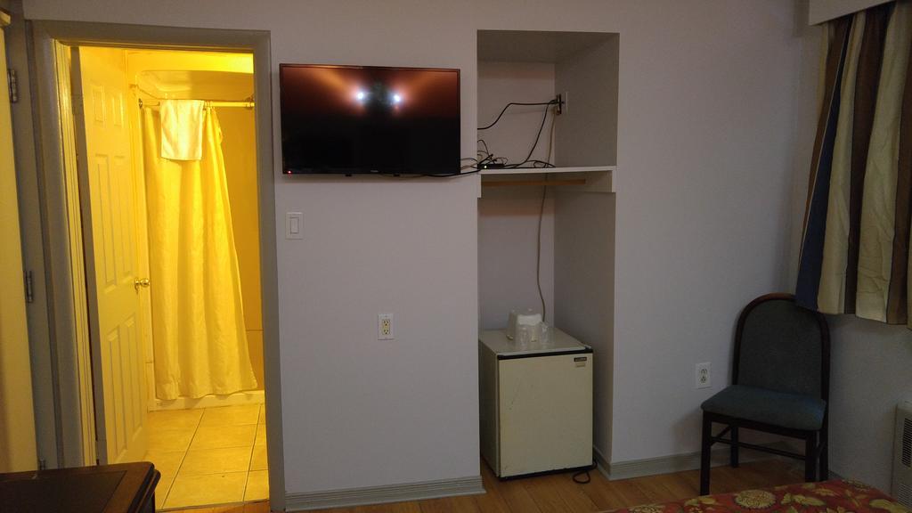 Budget Inn 2000 ハミルトン エクステリア 写真