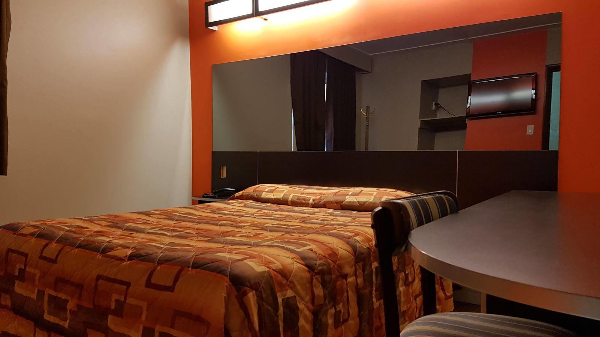 Budget Inn 2000 ハミルトン エクステリア 写真