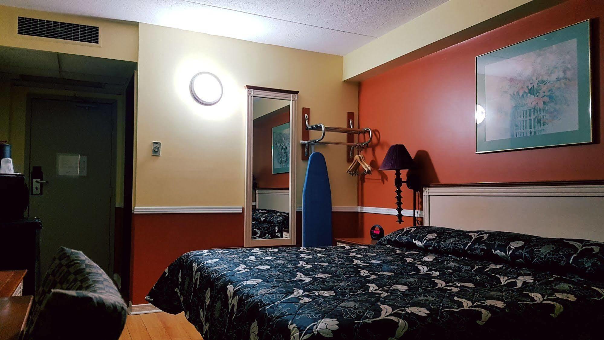 Budget Inn 2000 ハミルトン エクステリア 写真