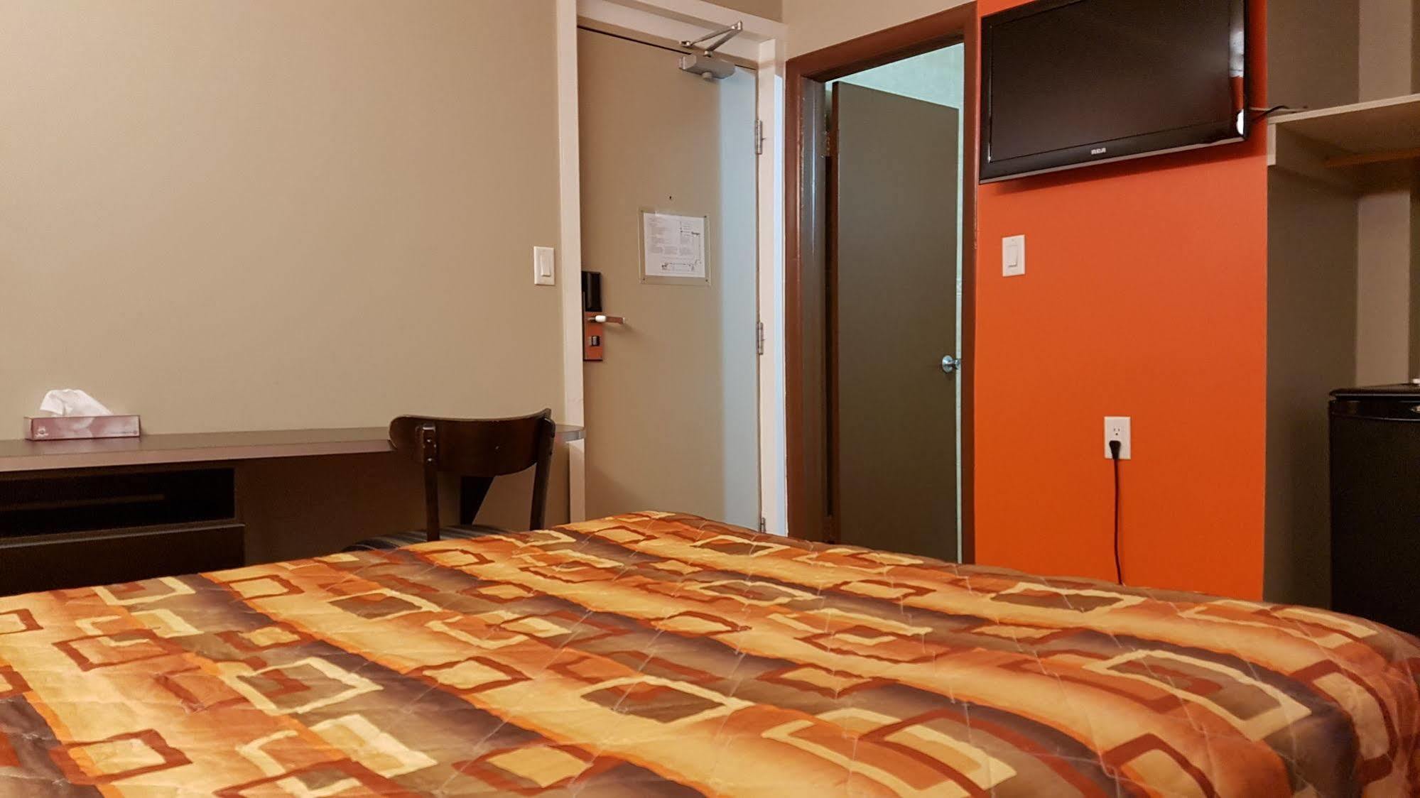 Budget Inn 2000 ハミルトン エクステリア 写真